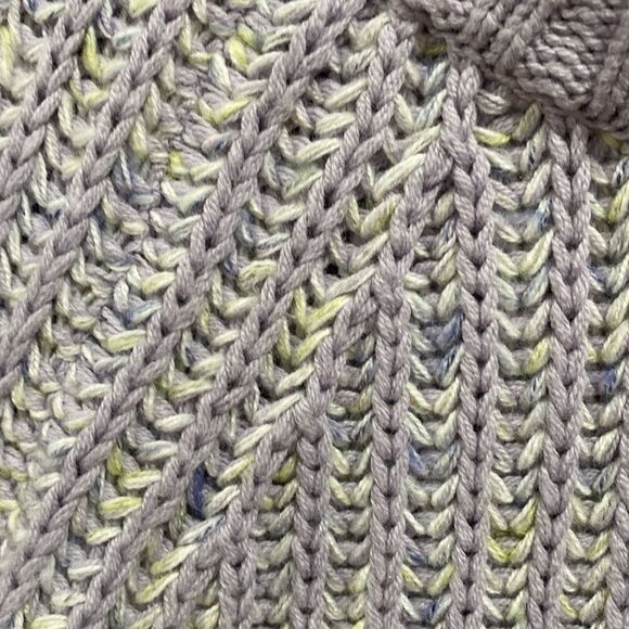 Universal thread oversized lavender sweater size medium - Picture 2 of 5